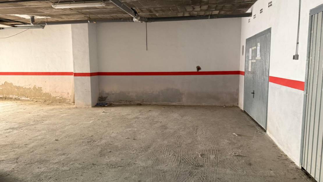 Sale - Garage - Torrevieja - Torrevieja Centro