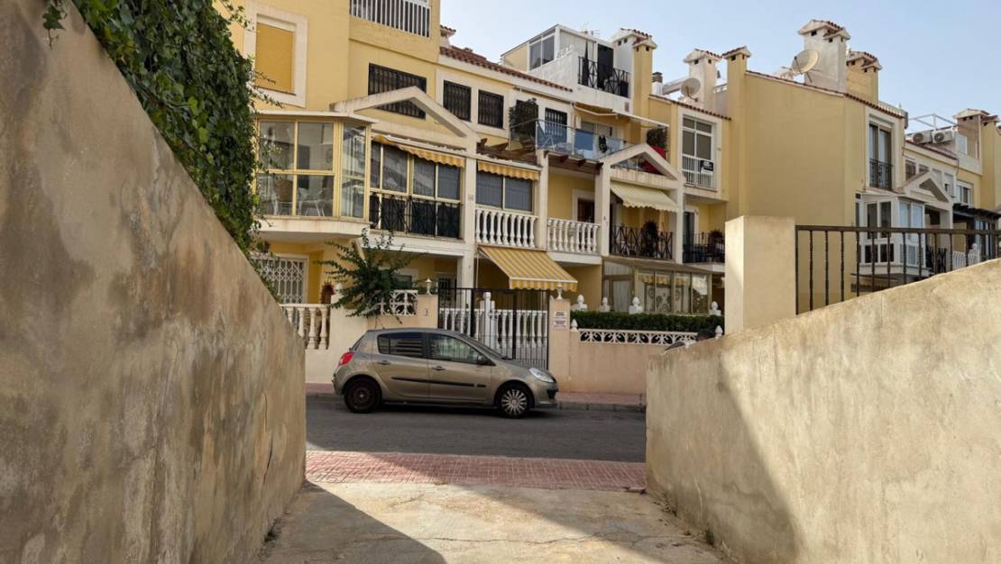 Sale - Garage - Torrevieja - Torrevieja Centro