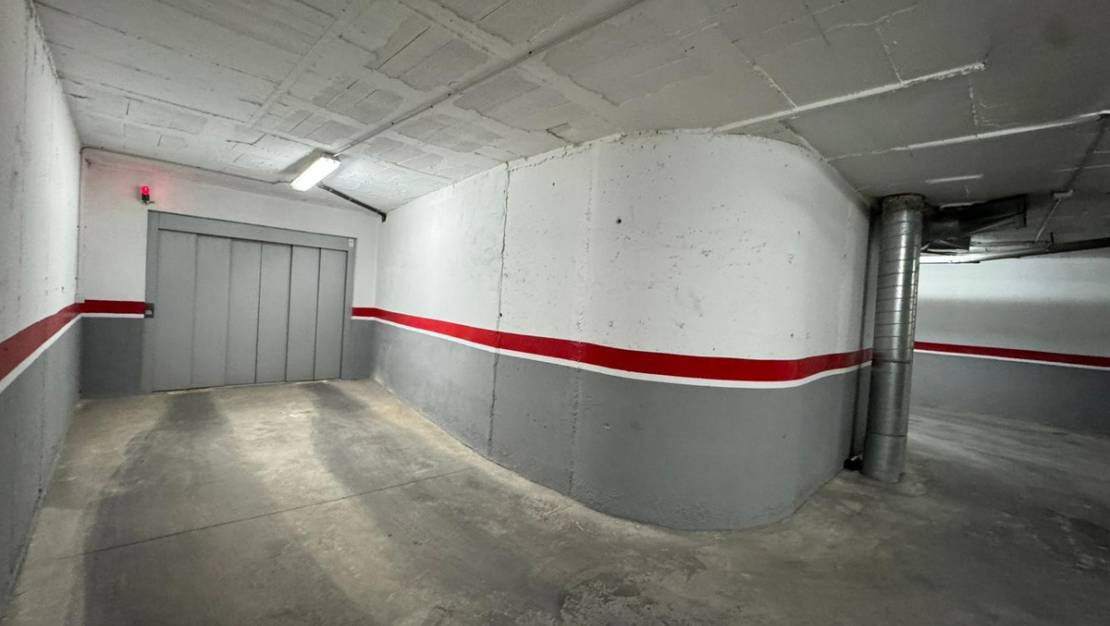 Sale - Garage - Torrevieja - Torrevieja Centro