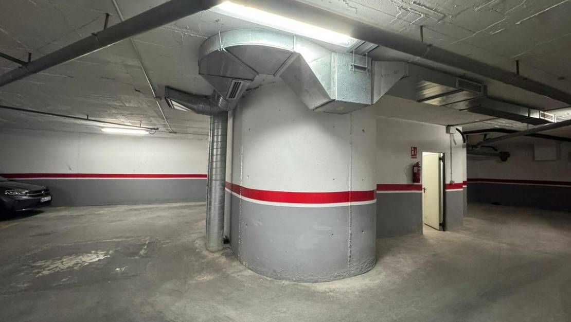 Sale - Garage - Torrevieja - Torrevieja Centro