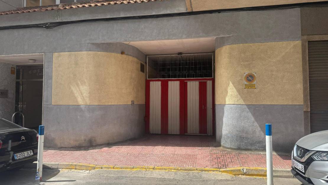 Sale - Garage - Torrevieja - Torrevieja Centro
