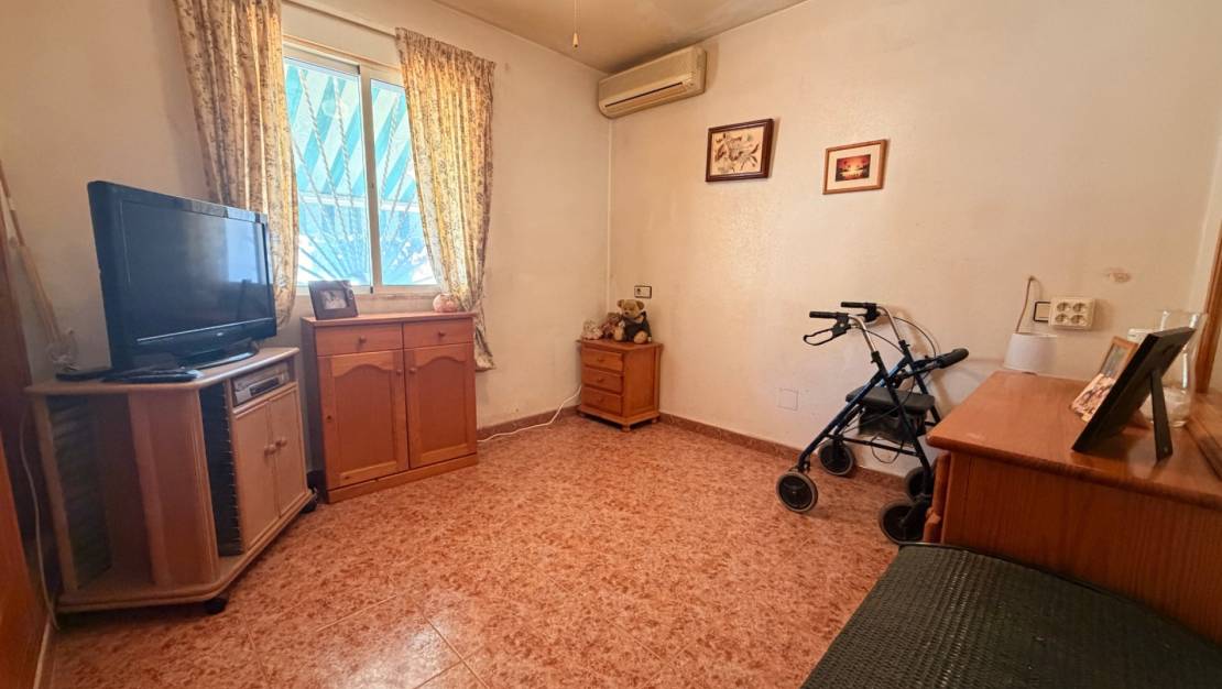 Sale - Ground Floor Bungalow - Torrevieja - El limonar