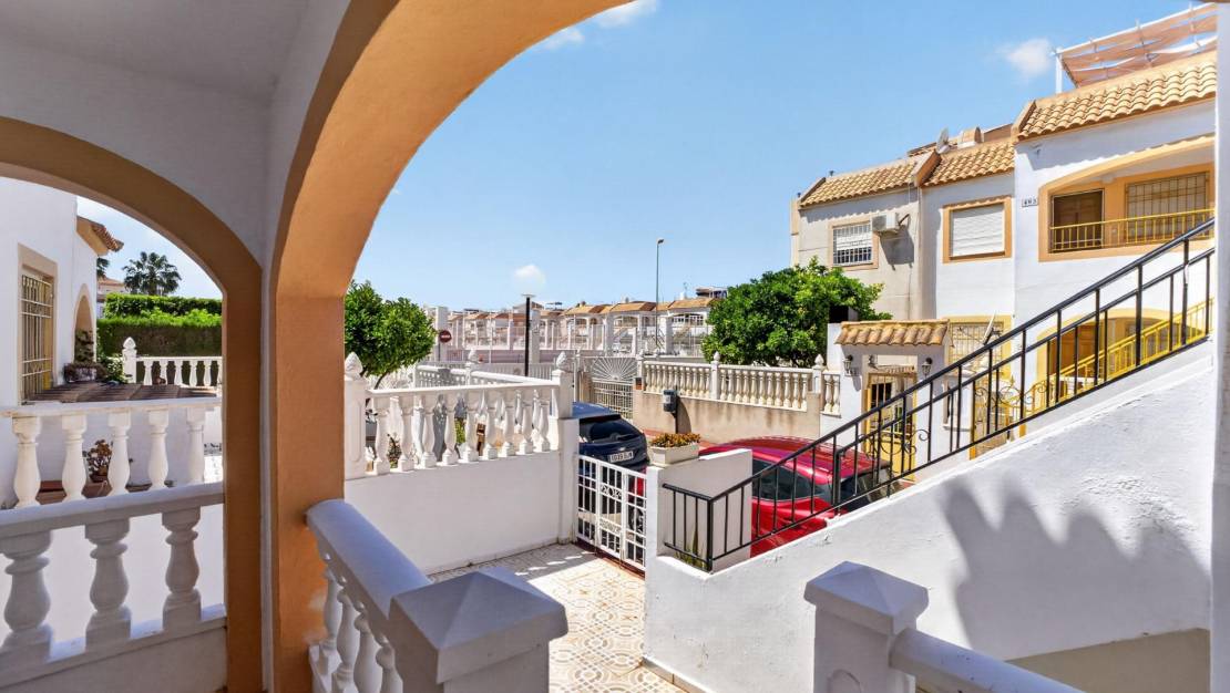 Sale - Ground Floor - Torrevieja - El limonar