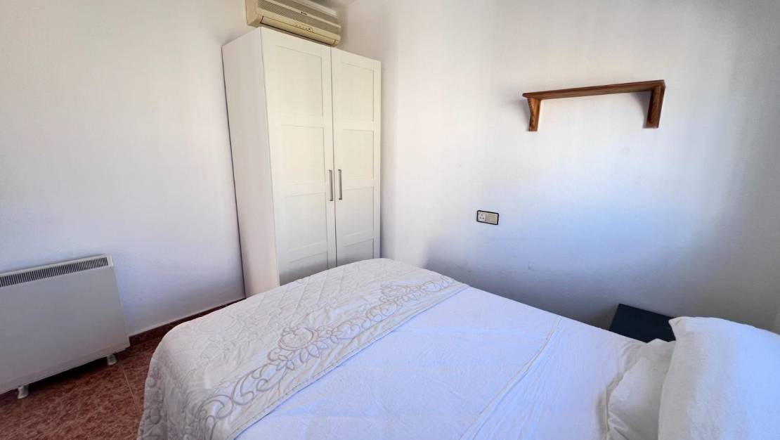 Sale - House - Torrevieja - Centro