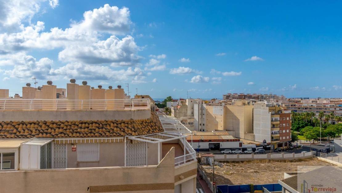 Sale - Penthouse - Torrevieja - Centro