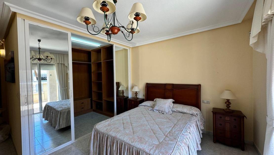 Sale - Penthouse - Torrevieja - Centro