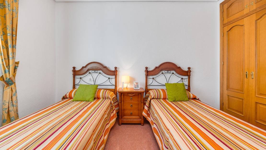 Sale - Penthouse - Torrevieja - Paseo maritimo