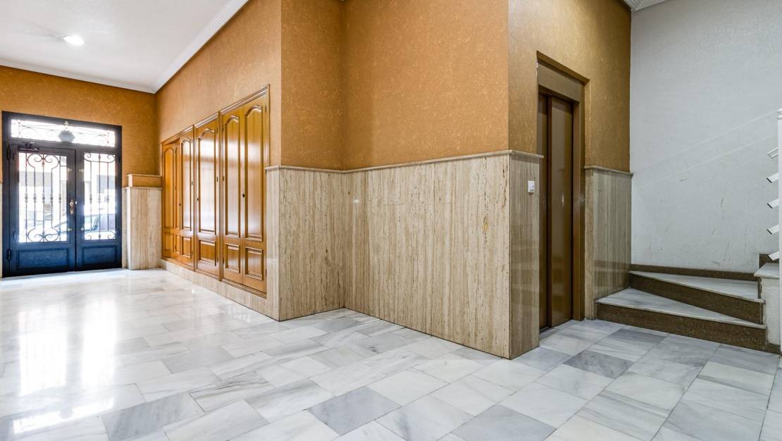 Sale - Penthouse - Torrevieja - Paseo maritimo