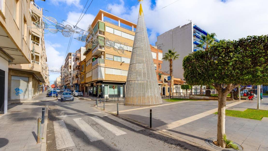 Sale - Penthouse - Torrevieja - Paseo maritimo