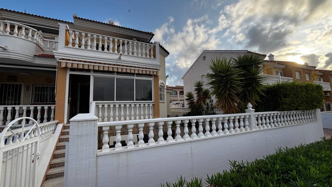 Sale - Semi Detached House - Ciudad Quesada - Doña Pepa