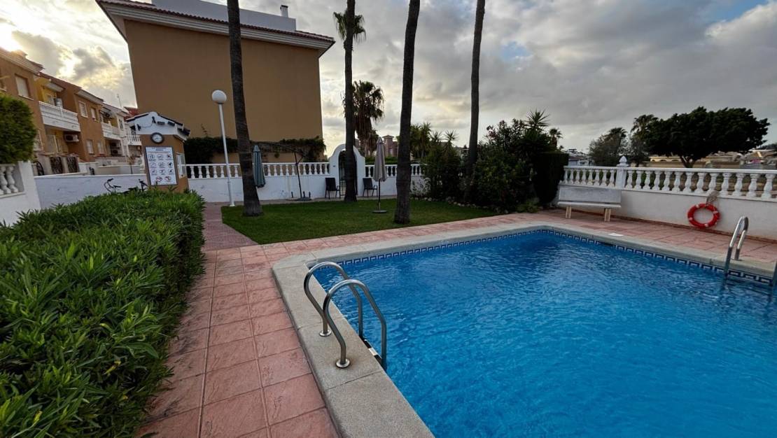 Sale - Semi Detached House - Ciudad Quesada - Doña Pepa