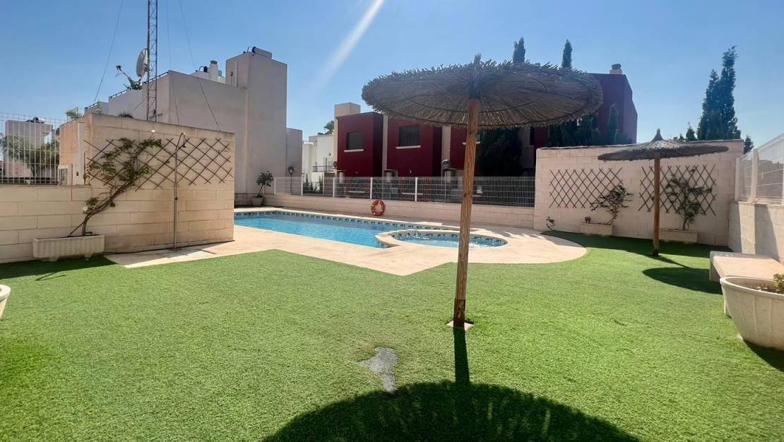 Sale - Terraced house - Torrevieja - Aguas Nuevas