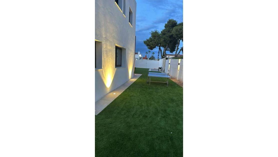 Sale - Terraced house - Torrevieja - Centro