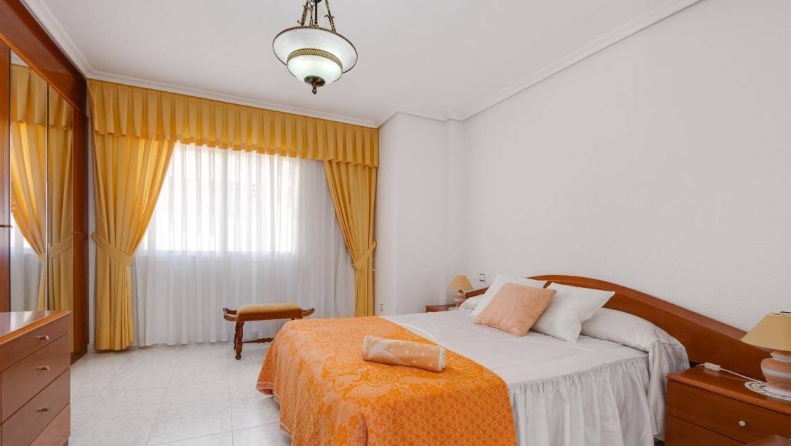 Sale - Terraced house - Torrevieja - Estacion de autobuses