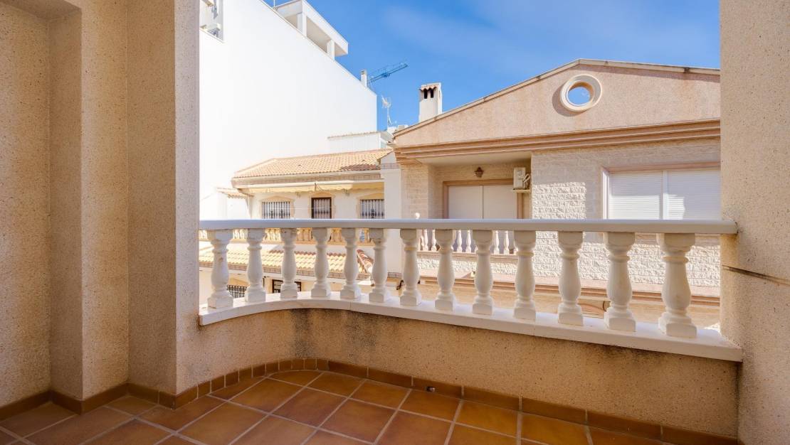 Sale - Terraced house - Torrevieja - Estacion de autobuses