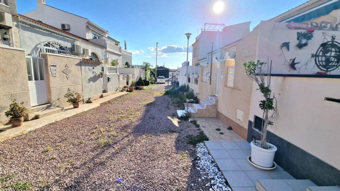 Sale - Terraced house - Torrevieja - La Siesta - El Salado - Torreta