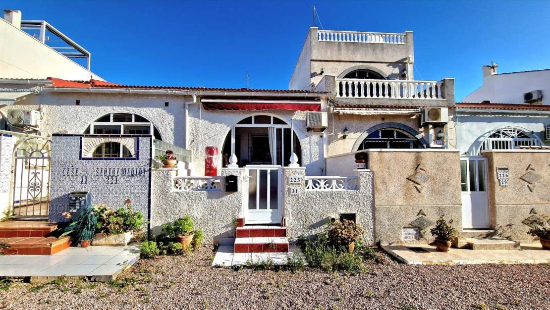 Sale - Terraced house - Torrevieja - La Siesta - El Salado - Torreta