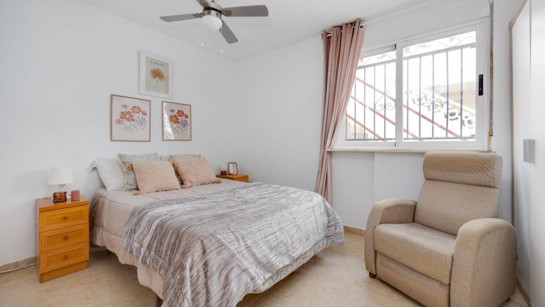 Sale - Terraced house - Torrevieja - La Siesta - El Salado - Torreta