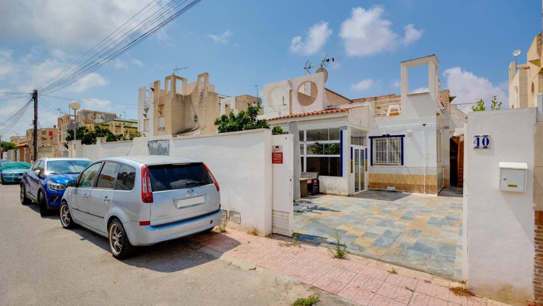 Sale - Terraced house - Torrevieja - La Siesta - El Salado - Torreta