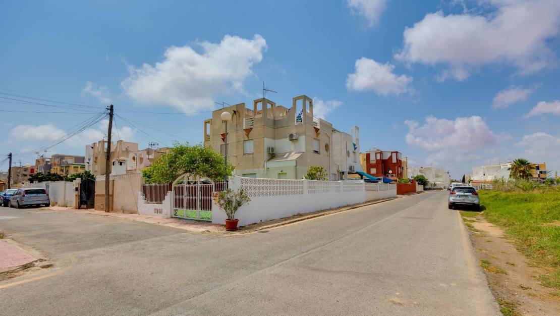 Sale - Terraced house - Torrevieja - La Siesta - El Salado - Torreta