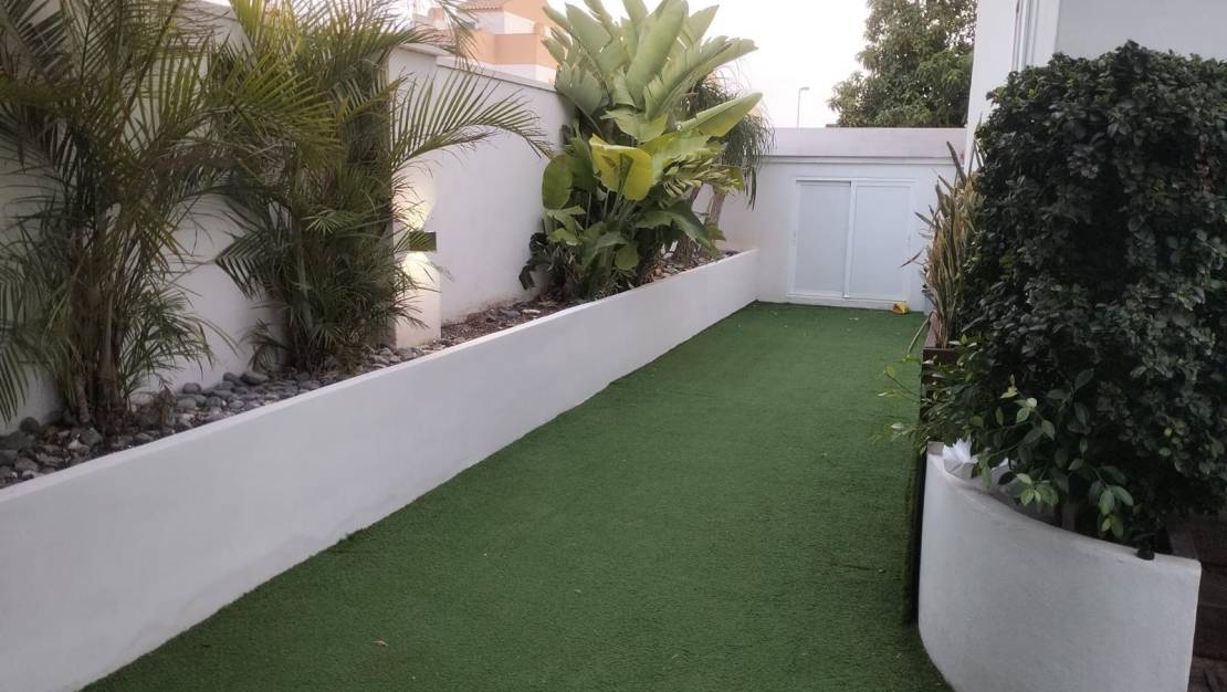 Sale - Terraced house - Torrevieja - Torretas