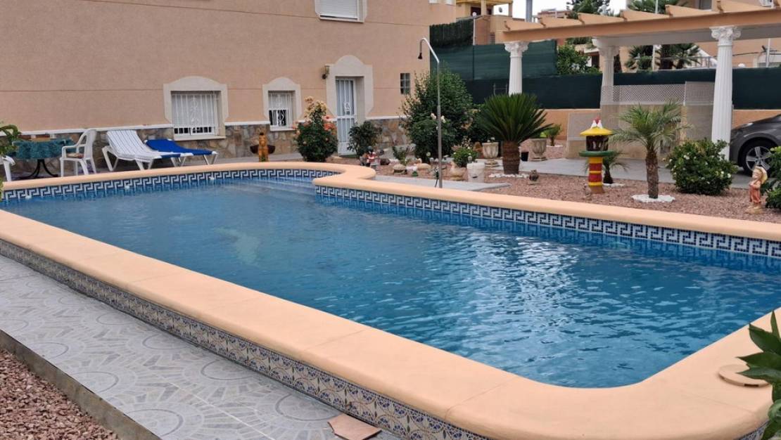Sale - Town House - Benferri