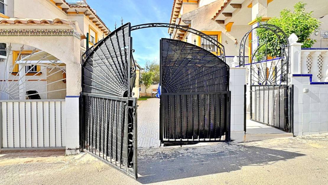 Sale - Town House - Orihuela - La Campana