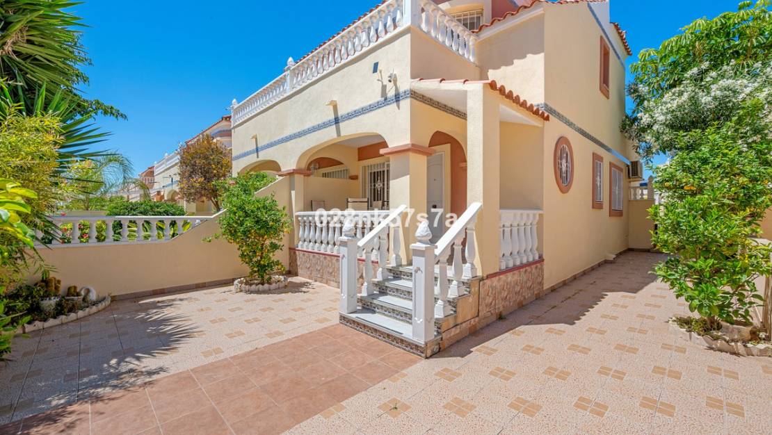 Sale - Town House - Orihuela - La Zenia