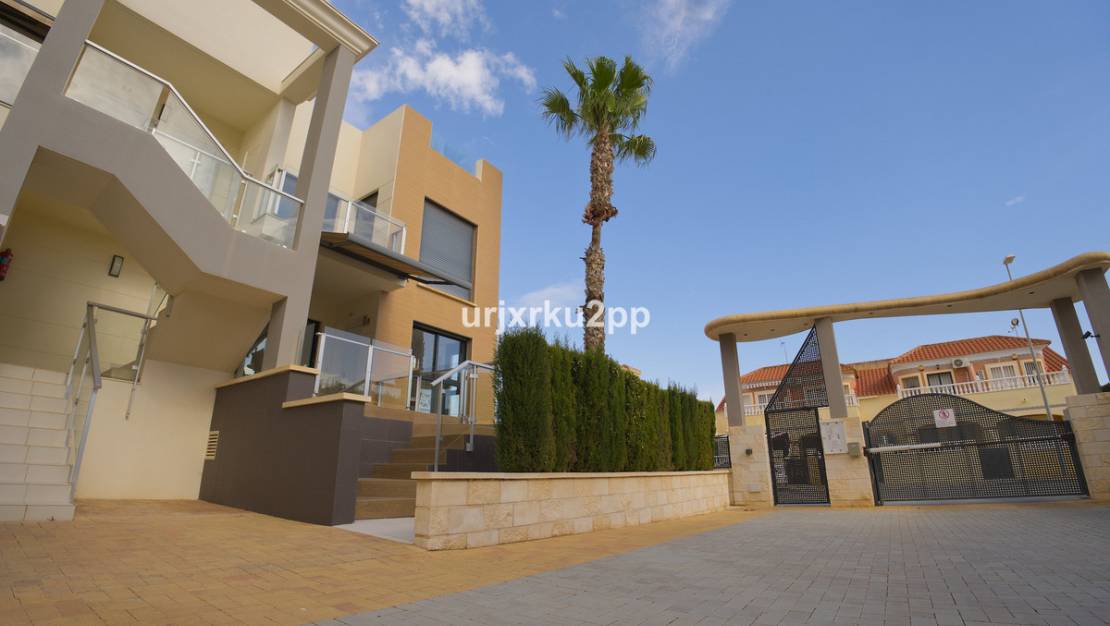 Sale - Town House - Orihuela - La Zenia