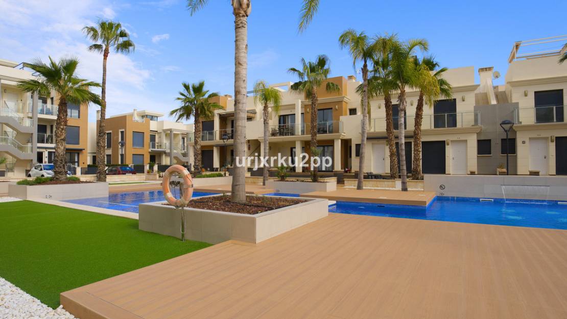 Sale - Town House - Orihuela - La Zenia