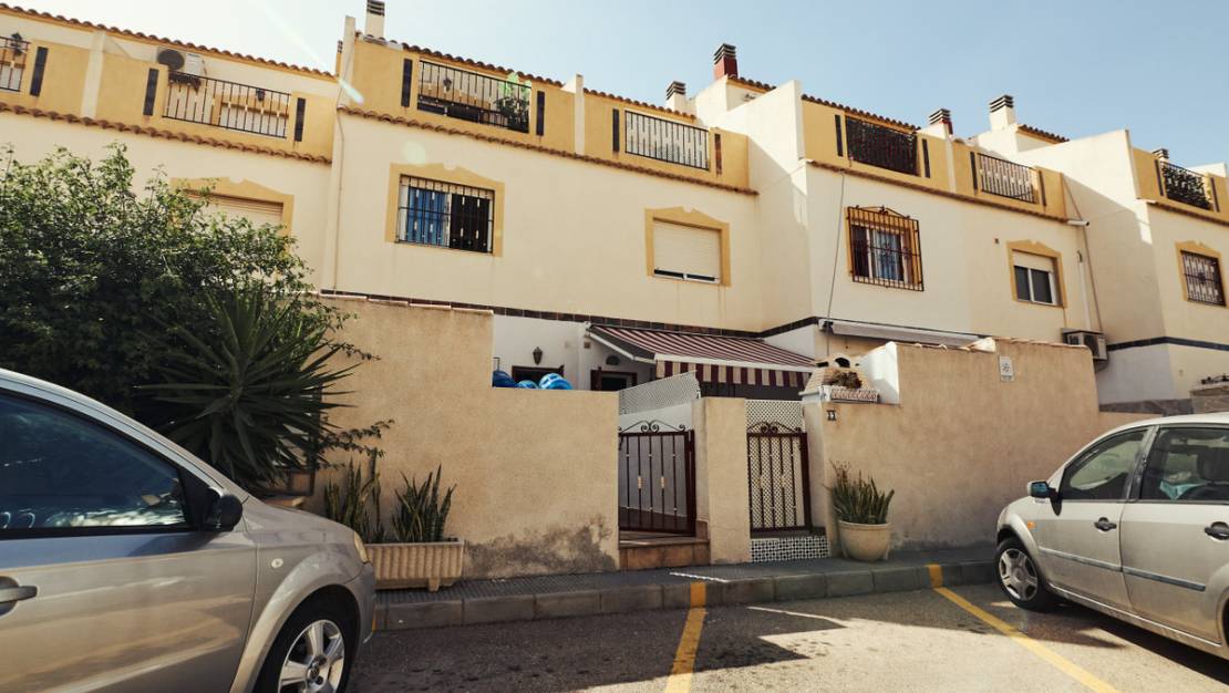 Sale - Town House - Orihuela - La Zenia