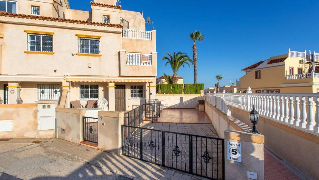 Sale - Town House - Orihuela - Villamartin