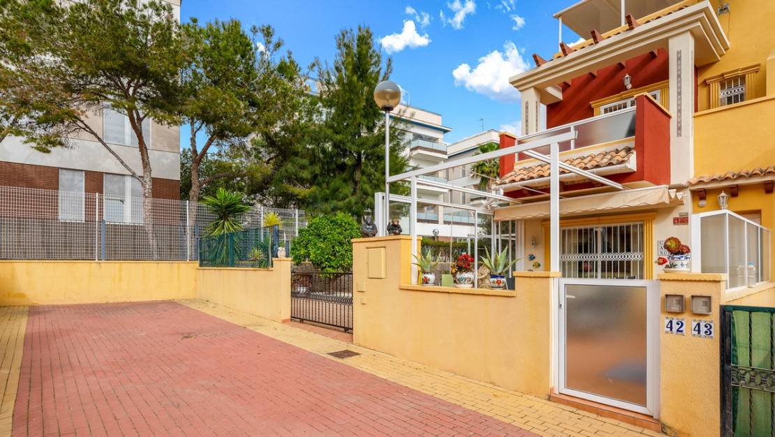 Sale - Town House - Orihuela - Villamartin