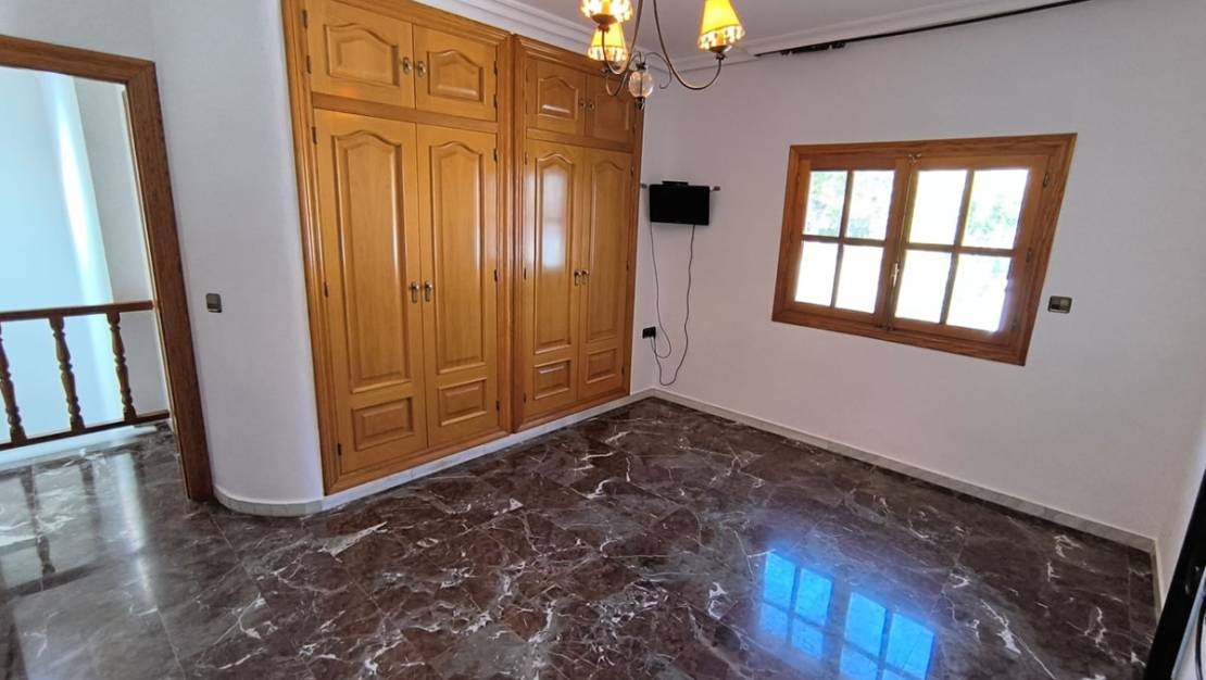 Sale - Town House - Sax - Sax Centro