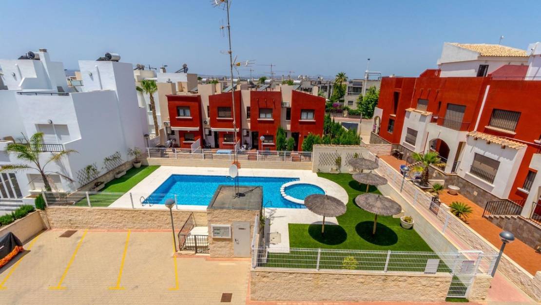 Sale - Town House - Torrevieja - Aguas Nuevas