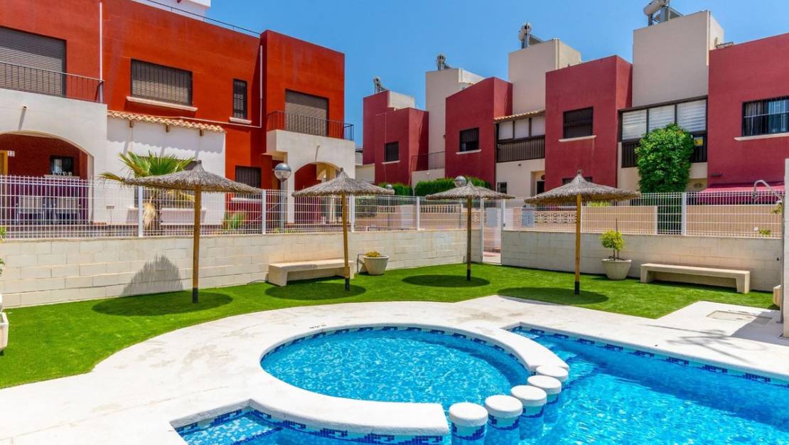 Sale - Town House - Torrevieja - Aguas Nuevas