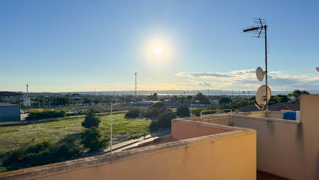 Sale - Town House - Torrevieja - Aguas Nuevas