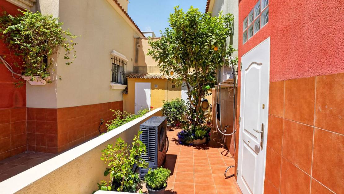 Sale - Town House - Torrevieja - Aguas Nuevas