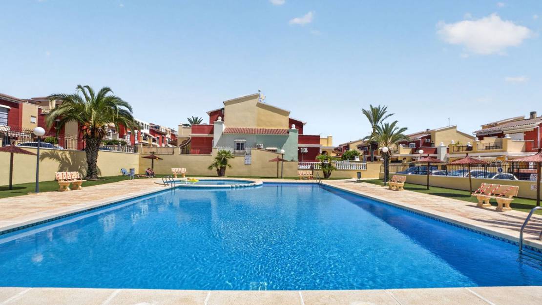 Sale - Town House - Torrevieja - Aguas Nuevas