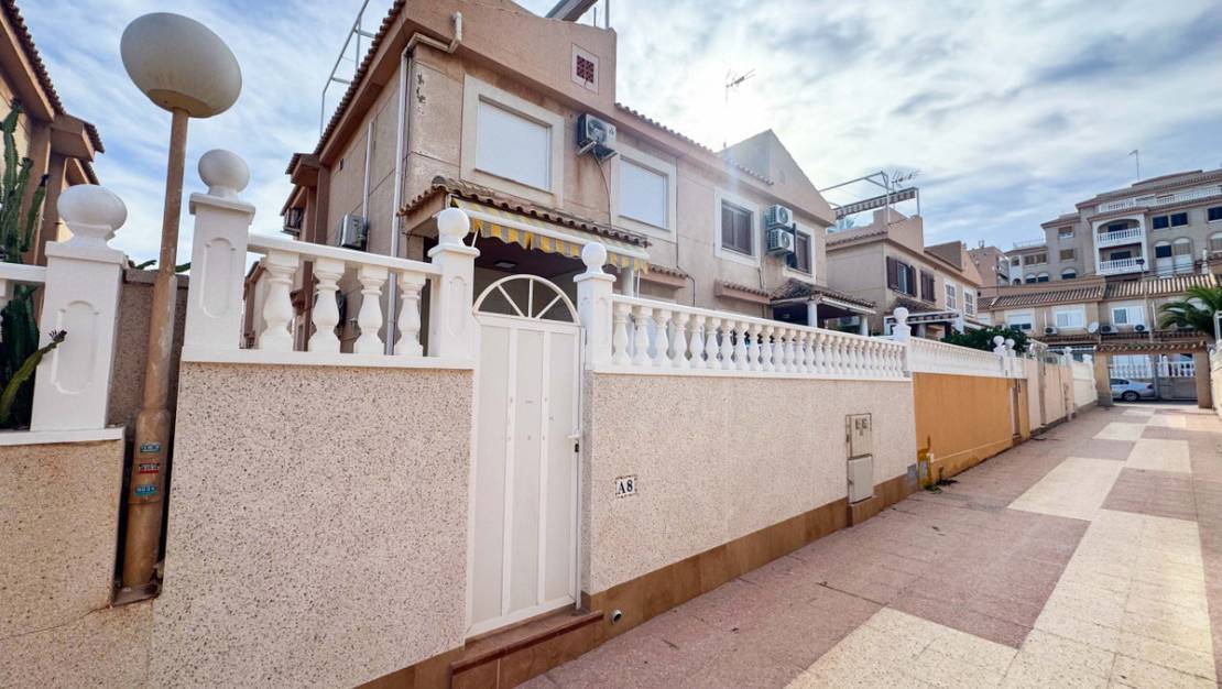 Sale - Town House - Torrevieja - Playa De La Mata