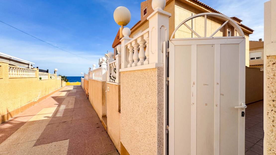 Sale - Town House - Torrevieja - Playa De La Mata