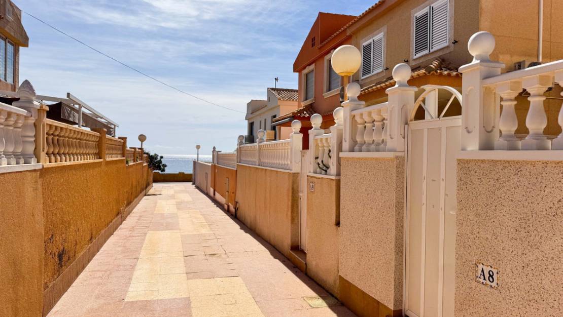 Sale - Town House - Torrevieja - Playa De La Mata