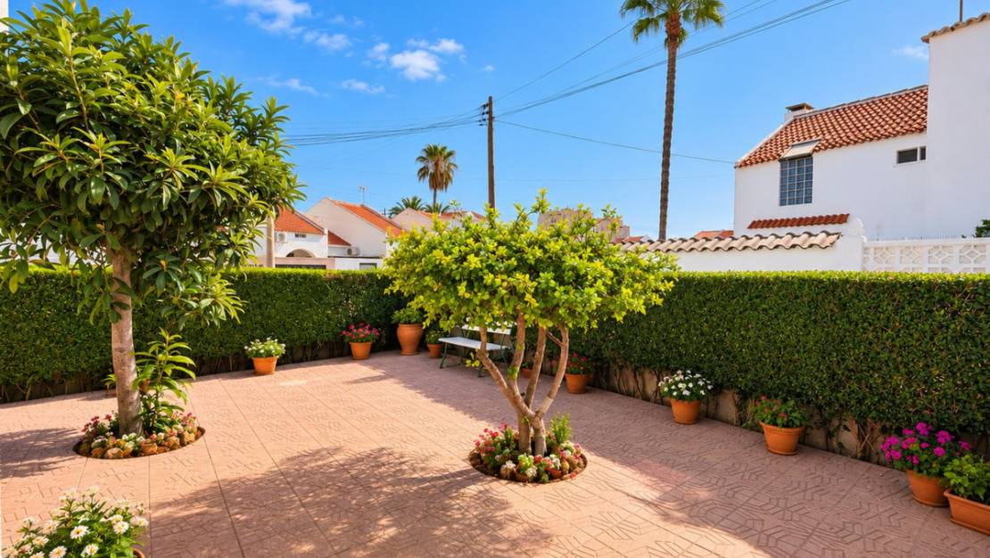 Sale - Town House - Torrevieja - Playa de los Locos