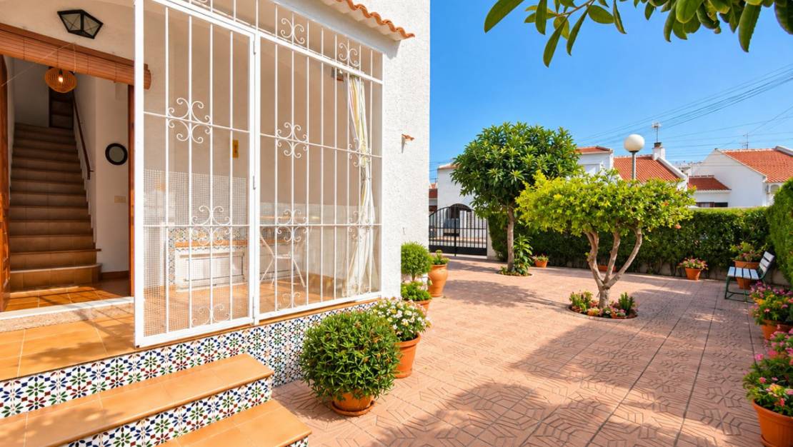 Sale - Town House - Torrevieja - Playa de los Locos