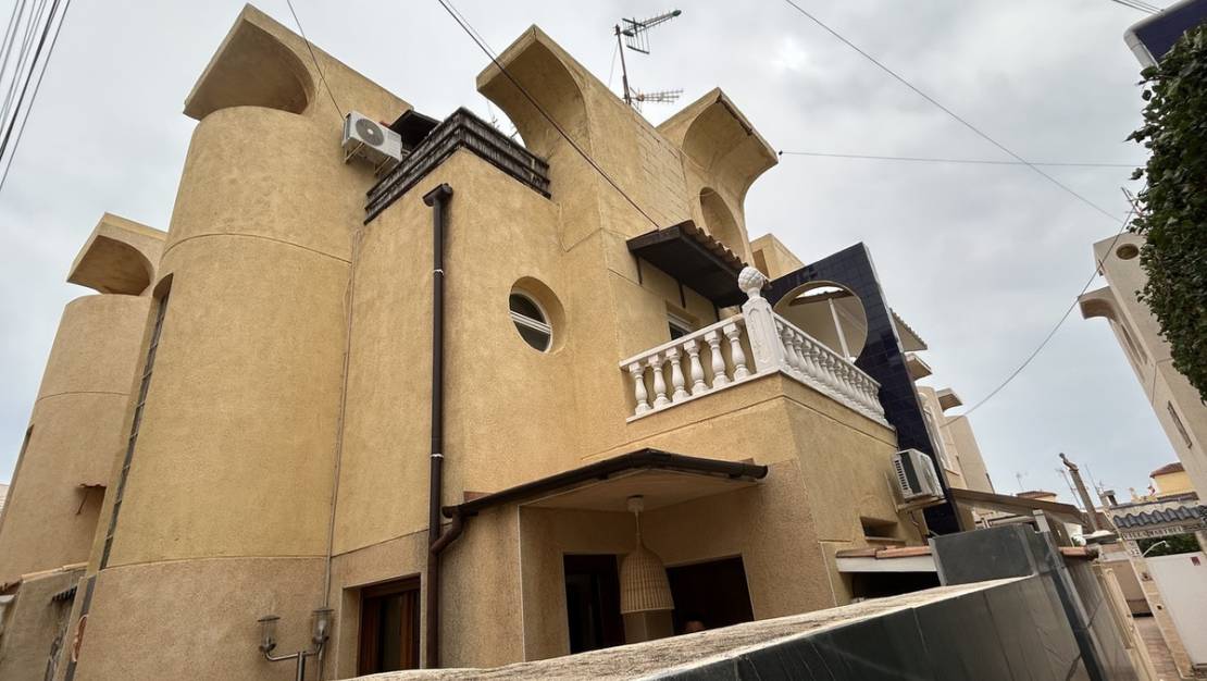 Sale - Town House - Torrevieja - Torrevieja Centro