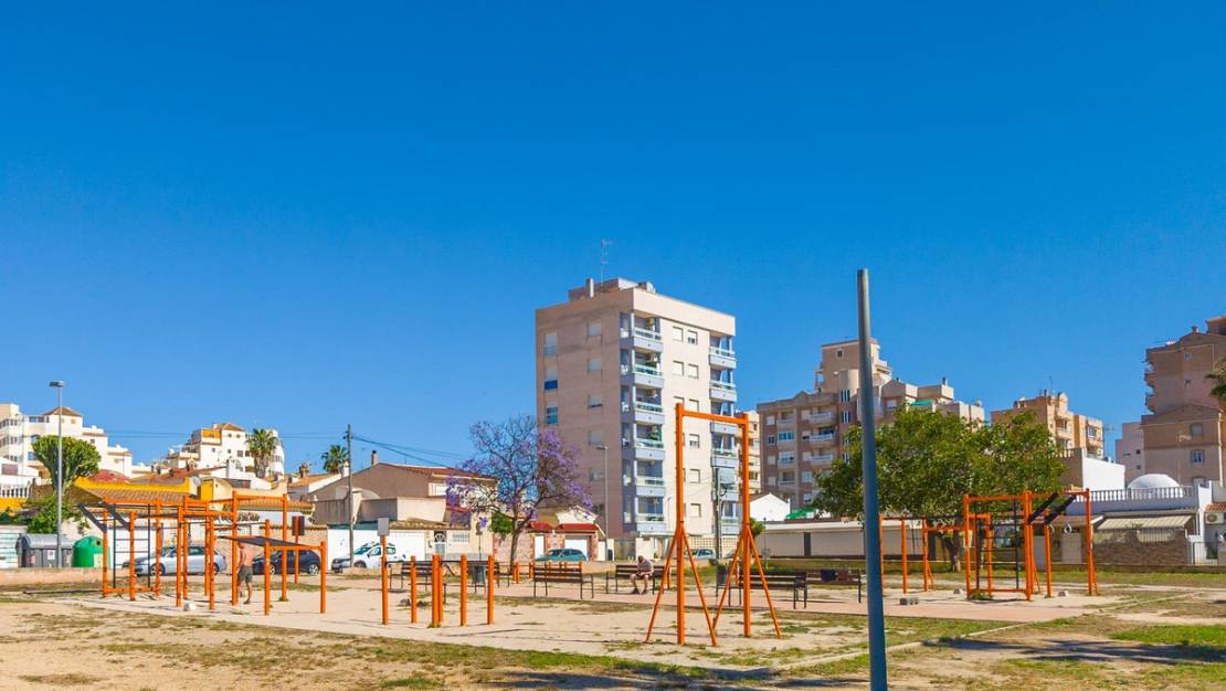 Sale - Town House - Torrevieja - Torrevieja Centro