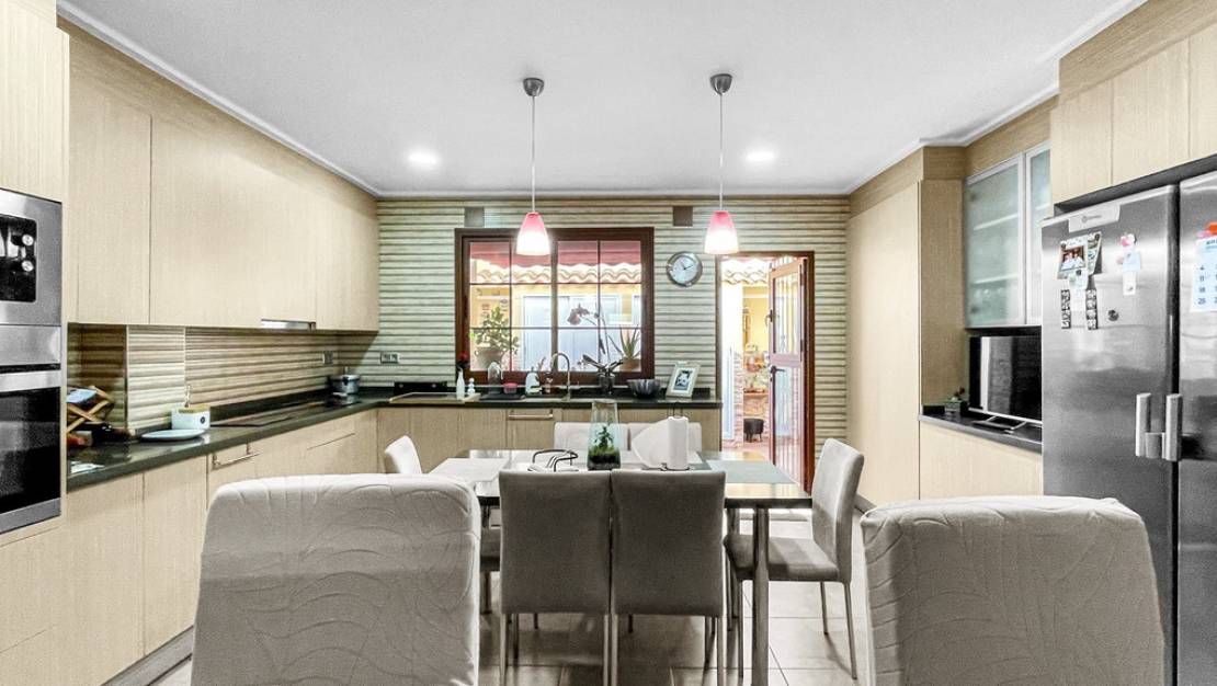 Sale - Town House - Torrevieja - Torrevieja Centro