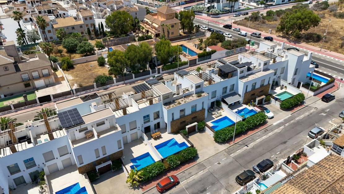 Sale - Town House - Torrevieja - Torrevieja Centro