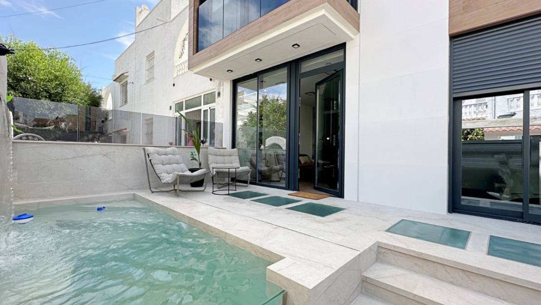 Sale - Town House - Torrevieja - Torrevieja Centro
