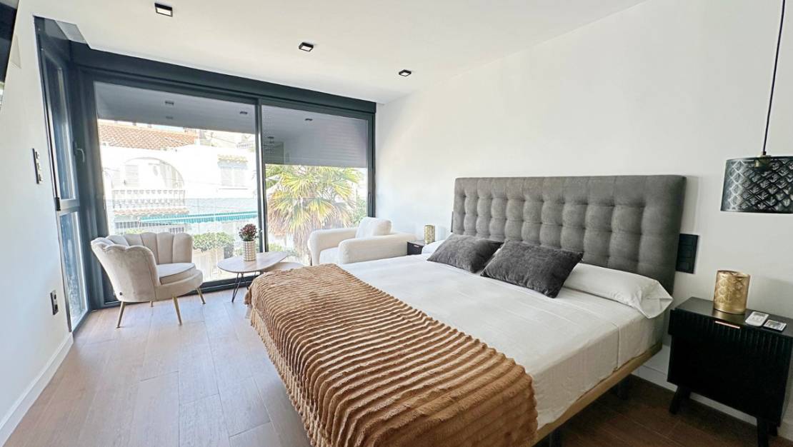 Sale - Town House - Torrevieja - Torrevieja Centro